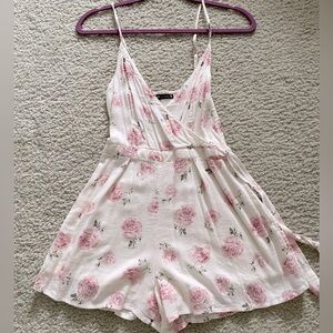 Abercrombie & Fitch white floral romper size XS